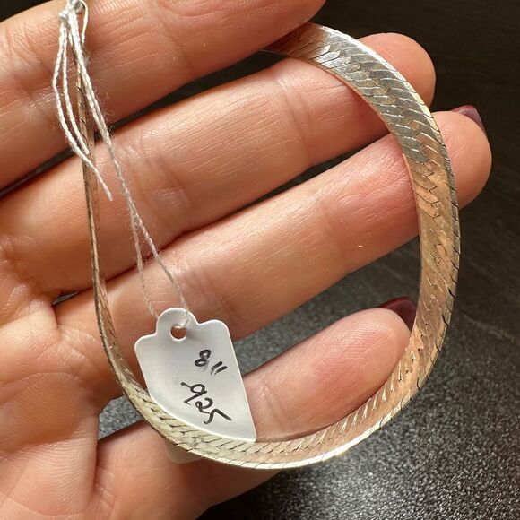 Unisex Stamped Italy silver .925 herringbone bracelet! - Picture 3 of 8